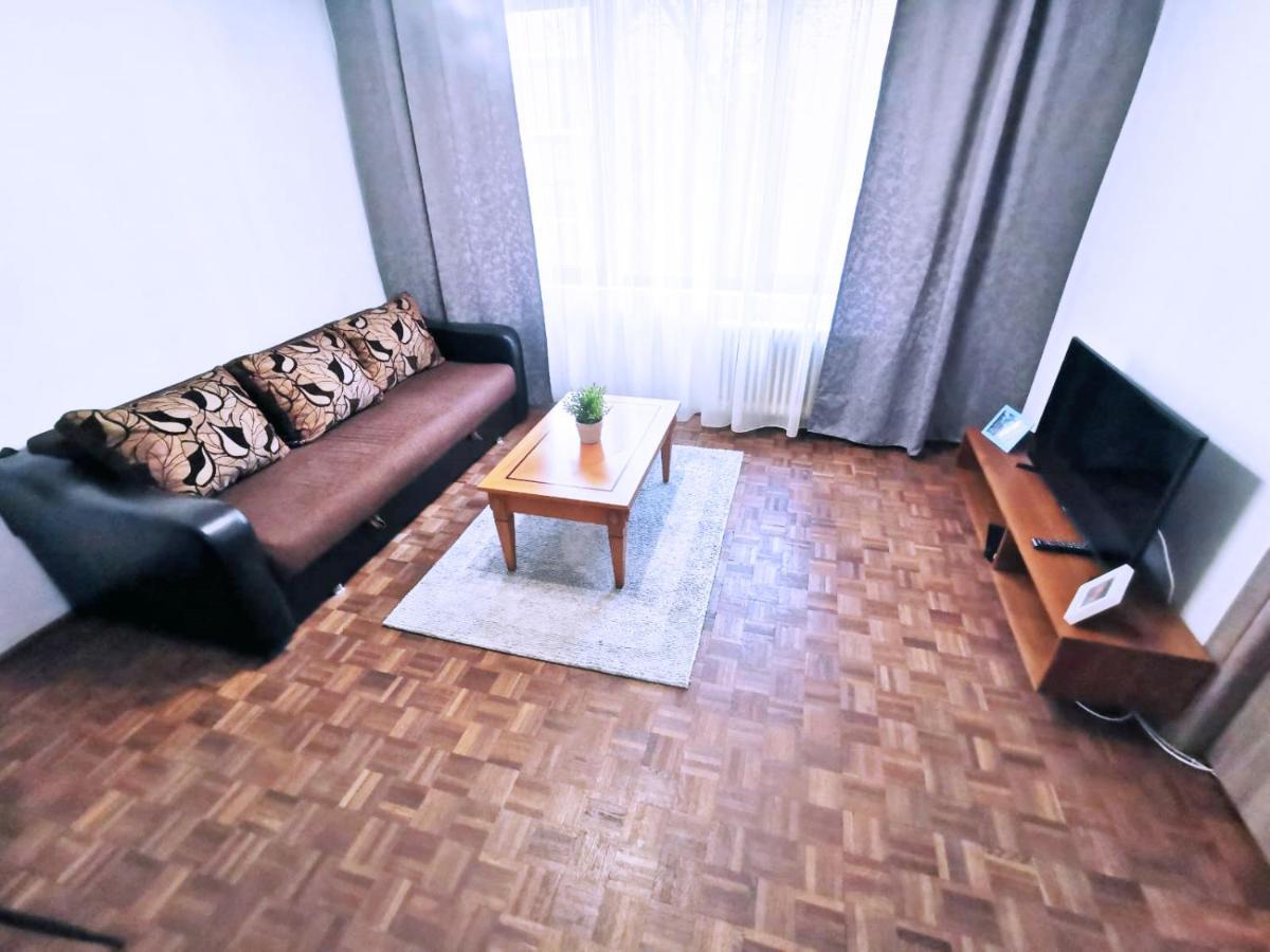 Cozy Apartment Sala Palatului Bucharest Luaran gambar