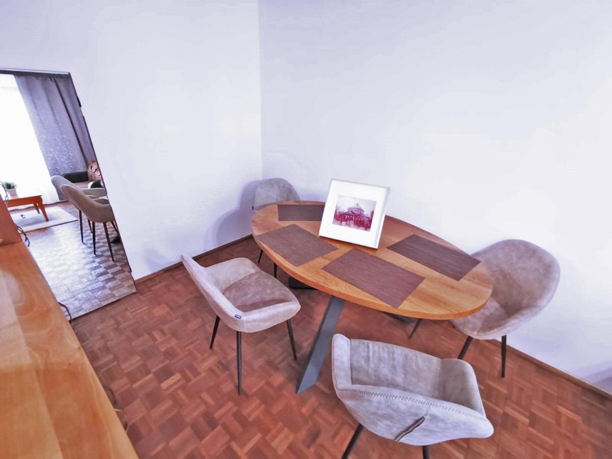 Cozy Apartment Sala Palatului Bucharest Luaran gambar