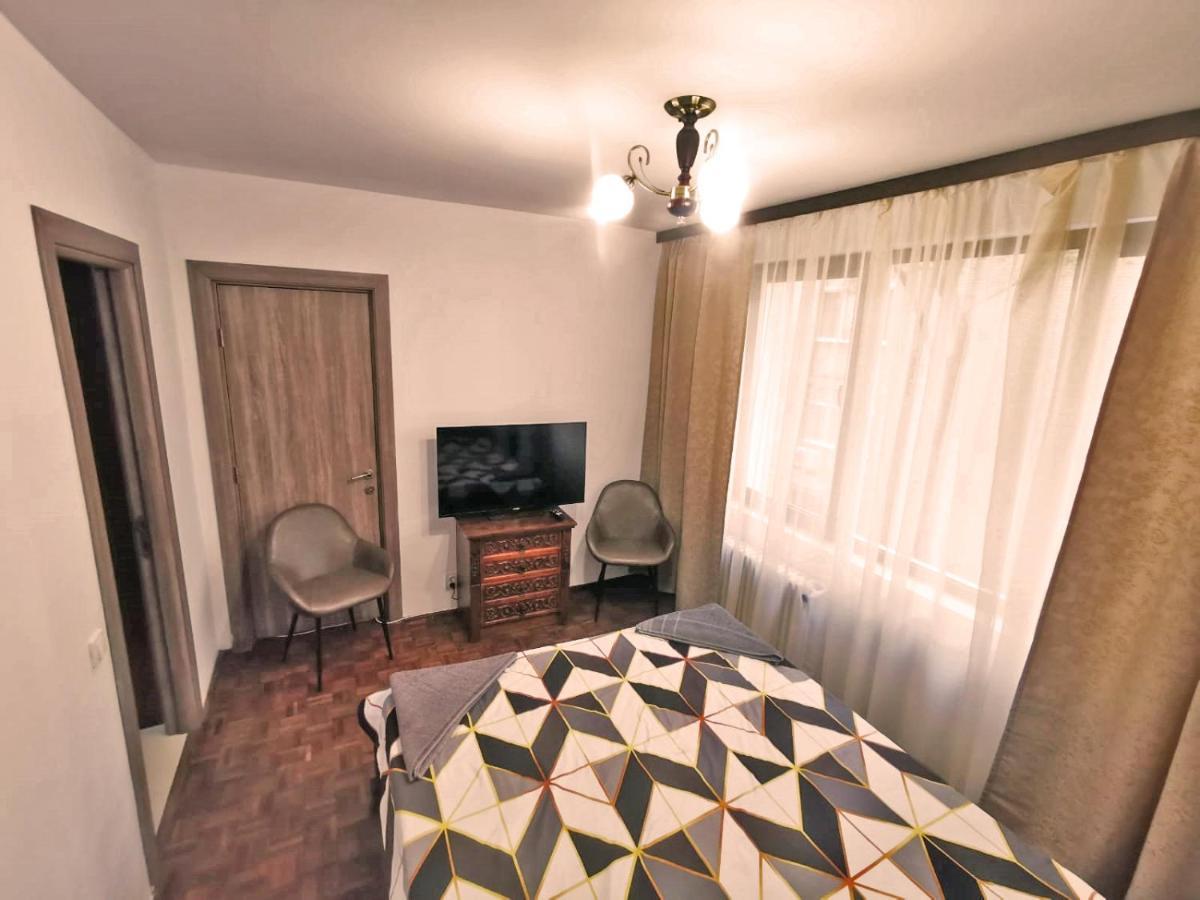 Cozy Apartment Sala Palatului Bucharest Luaran gambar